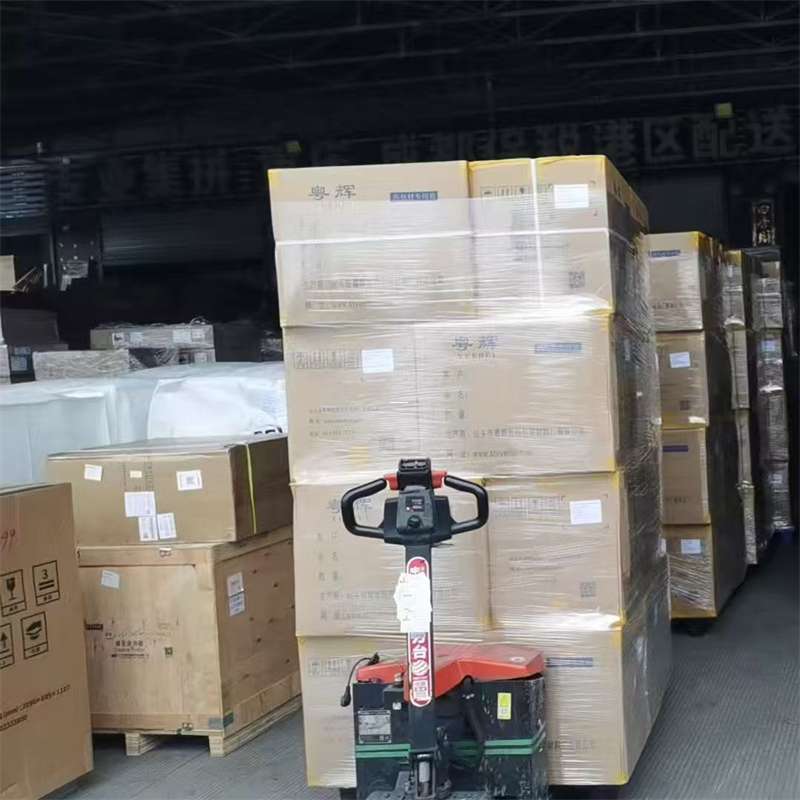 道里区若尔盖县物流运输：多元服务与高效线路